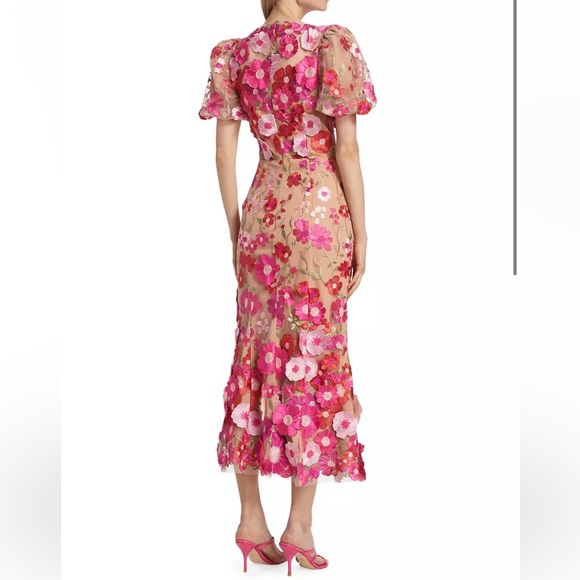 Elliatt Ingrid Midi Dress - Picture 2 of 4